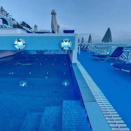 Kafieris Blue 3* Fira (Santorini)