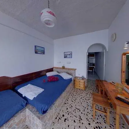 Kafieris Blue Hotel