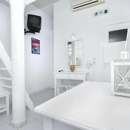 Kafieris Blue Hotel